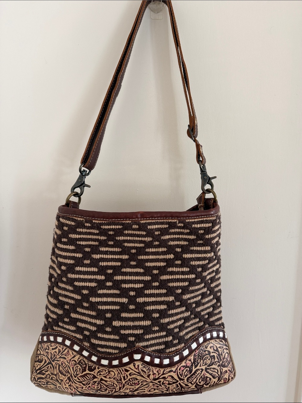 Myra Bag Dunes Shoulder/Crossbody Bag